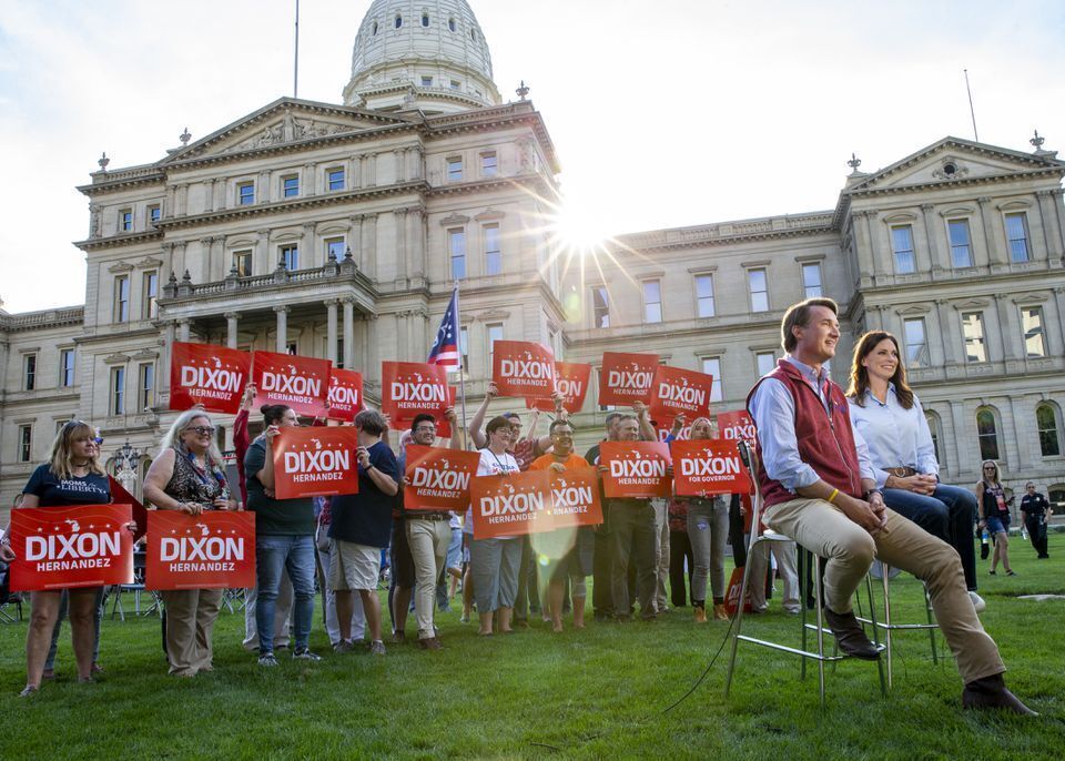 US-NEWS-DIXONHERNANDEZ-GOP-TICKET-CEMENTS-PARENTAL-8-MLI.jpg